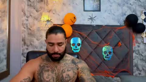 Snapshot of apolo_rousse chatting on October 2025 08:19:01 PM Apolo online show from October 2025 08:19:01 PM