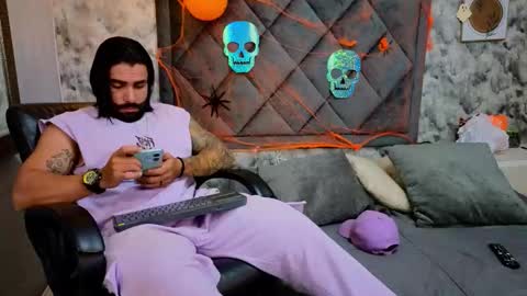Snapshot of apolo_rousse chatting on October 2025 11:27:01 PM Apolo online show from October 2025 11:27:01 PM