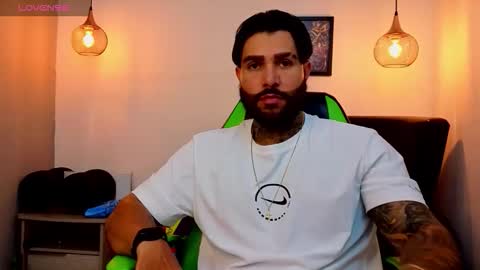 Snapshot of apolo_ryder chatting on June 2026 06:52:01 PM APOLO online show from June 2026 06:52:01 PM