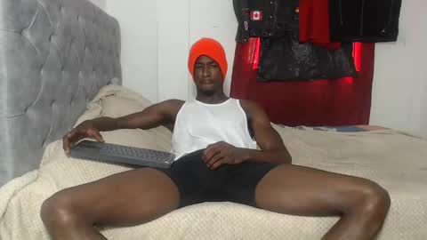 apoloblackbig online show from April 2026 06:54:02 PM