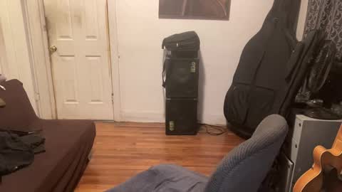 Snapshot of apostrphy chatting on January 2025 12:45:01 AM Apostrphy online show from January 2025 12:45:01 AM