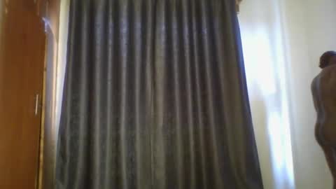 apple_bitch online show from April 2026 05:52:01 AM