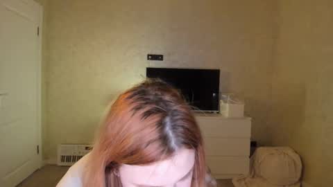 appleyummybuns online show from February 2026 01:37:02 PM