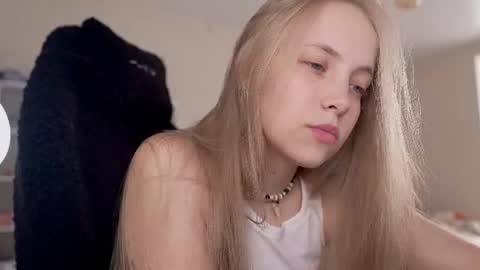 Snapshot of appr0ved chatting on June 2026 03:12:01 PM REYNA my friend online show from June 2026 03:12:01 PM