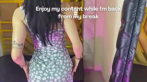   online show from November 2025 12:05:01 PM