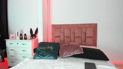 april collinsxx online show from March 2026 11:22:02 PM