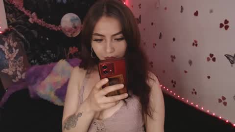 april_l6 online show from September 2025 01:10:01 AM