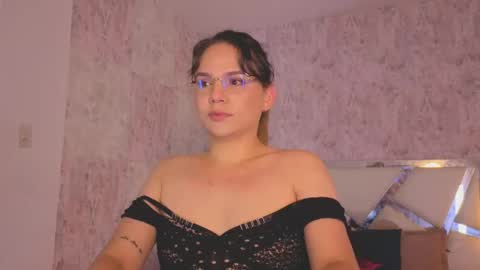 Snapshot of april_summer_ chatting on May 2026 08:48:02 PM Isabella online show from May 2026 08:48:02 PM