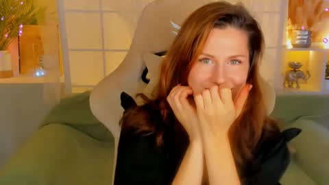 aprill_o_nill online show from December 2024 05:18:02 PM