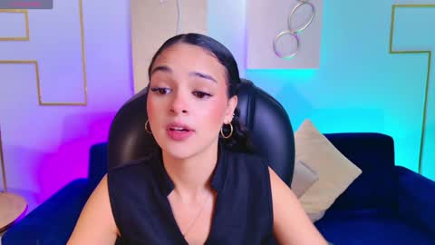Snapshot of aprilrhodes_ chatting on December 2024 09:53:02 PM April Rhodes online show from December 2024 09:53:02 PM