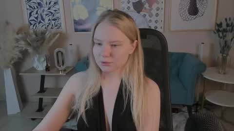 Snapshot of aprilserenity chatting on October 2025 03:58:02 AM April. All year round. online show from October 2025 03:58:02 AM