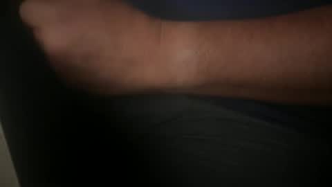 Snapshot of aq9166 chatting on February 2025 04:37:02 AM artistry online show from February 2025 04:37:02 AM