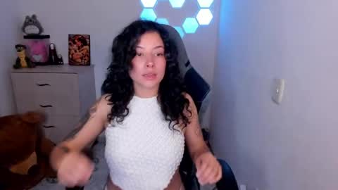 aqua emilly online show from May 2026 10:59:02 PM