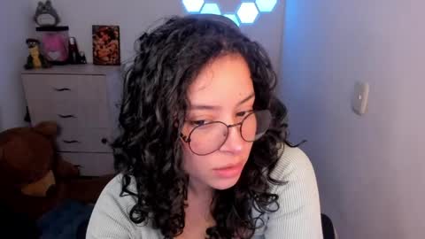 aqua emilly online show from May 2026 11:32:02 PM