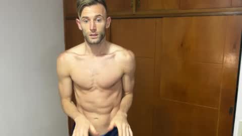 Snapshot of aquilesmade chatting on December 2024 04:05:02 PM Aquilesmade online show from December 2024 04:05:02 PM