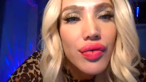 Snapshot of arabitsmariam chatting on September 2025 03:32:02 AM arabictsmariam online show from September 2025 03:32:02 AM