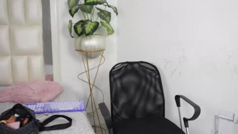   online show from September 2025 05:11:01 AM