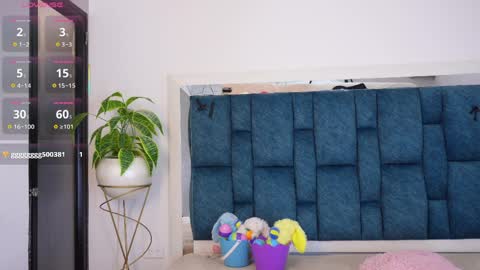   online show from April 2026 08:40:01 PM