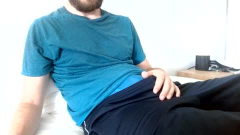 Snapshot of arekusan6 chatting on July 2026 12:33:01 PM Arek online show from July 2026 12:33:01 PM