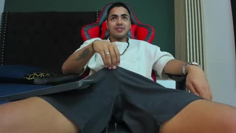 ares_pain_ online show from April 2026 07:26:01 PM