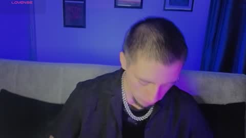 Mateo online show from November 2025 03:42:02 AM