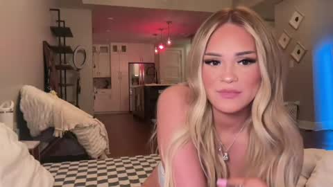 Snapshot of ari_02 chatting on June 2026 02:57:02 AM Ari online show from June 2026 02:57:02 AM