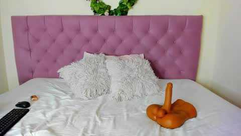 Snapshot of ari_barthon chatting on January 2025 07:30:01 AM Jessie online show from January 2025 07:30:01 AM