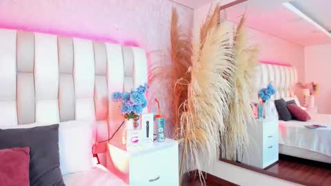 ari_lynn_ online show from December 2025 03:26:02 AM