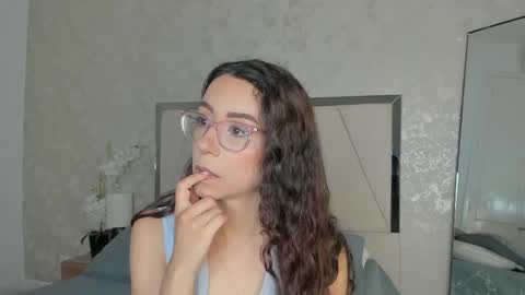 Ari Wilde online show from April 2026 12:49:01 PM