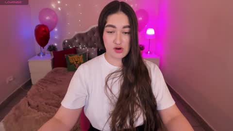 Snapshot of aria_blisss chatting on February 2025 02:01:01 AM aria_blisss online show from February 2025 02:01:01 AM
