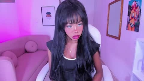 Snapshot of aria_brown_19 chatting on January 2025 04:57:01 PM ARIA online show from January 2025 04:57:01 PM