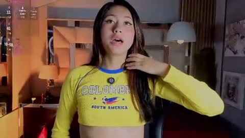 Snapshot of aria_joness_ chatting on June 2026 08:40:02 PM Aria Jones online show from June 2026 08:40:02 PM