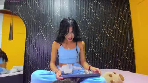 Aria Millers  online show from October 2025 11:33:02 AM