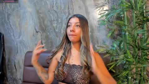 Snapshot of aria_moretti_ chatting on November 2025 11:10:02 AM ARIA online show from November 2025 11:10:02 AM