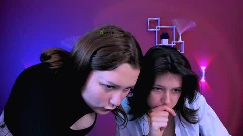 Snapshot of aria_wild_ chatting on May 2026 10:11:02 AM aria_wild_ online show from May 2026 10:11:02 AM