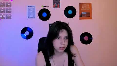 Snapshot of aria_wild_ chatting on June 2026 07:23:01 PM aria_wild_ online show from June 2026 07:23:01 PM