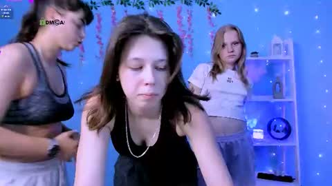 aria_wild_ online show from July 2026 06:54:02 PM