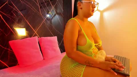AriaBelle1 online show from June 2026 07:20:01 PM