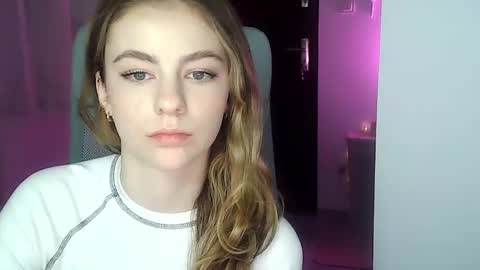 AriaCreazy online show from January 2025 07:18:02 PM