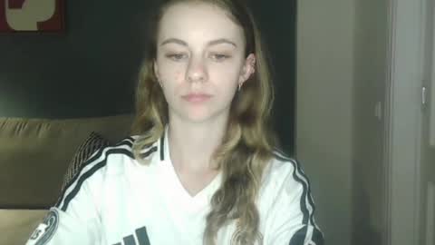 AriaCreazy online show from September 2025 08:33:01 PM