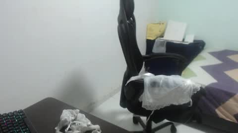 ...Ariana... online show from March 2026 06:04:02 PM