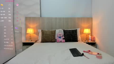 Ariadna online show from October 2025 03:29:02 AM