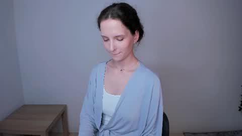 Snapshot of ariadna_s chatting on June 2026 10:29:02 PM Ariadna online show from June 2026 10:29:02 PM