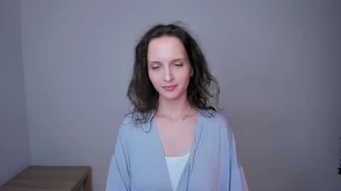 Snapshot of ariadna_s chatting on June 2026 02:24:02 AM Ariadna online show from June 2026 02:24:02 AM
