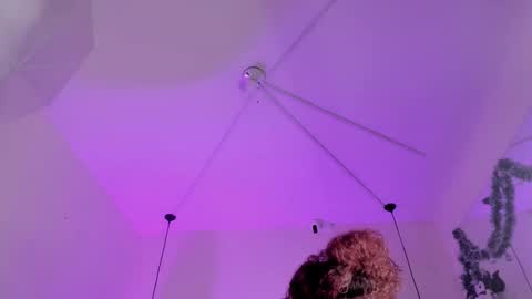 Ariadna online show from November 2025 03:27:02 AM