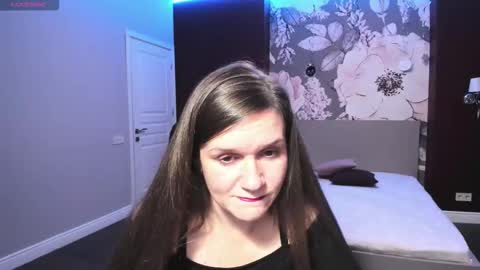 AriaGray online show from October 2025 01:09:01 PM