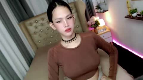 Snapshot of ariahooper chatting on June 2026 06:01:02 PM Christine JorgensenChristmas wish breasts implants online show from June 2026 06:01:02 PM
