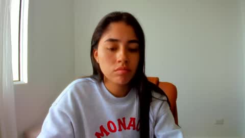 Snapshot of ariamontgomeryyy chatting on April 2026 06:14:02 PM Aria Montgomery online show from April 2026 06:14:02 PM