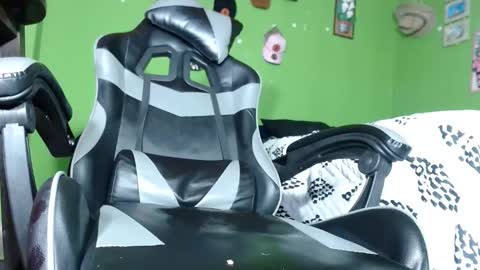 arian pervert online show from February 2025 06:01:01 PM