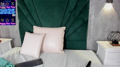 ARIANA online show from January 2025 03:01:02 PM